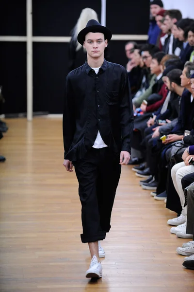 Look 30